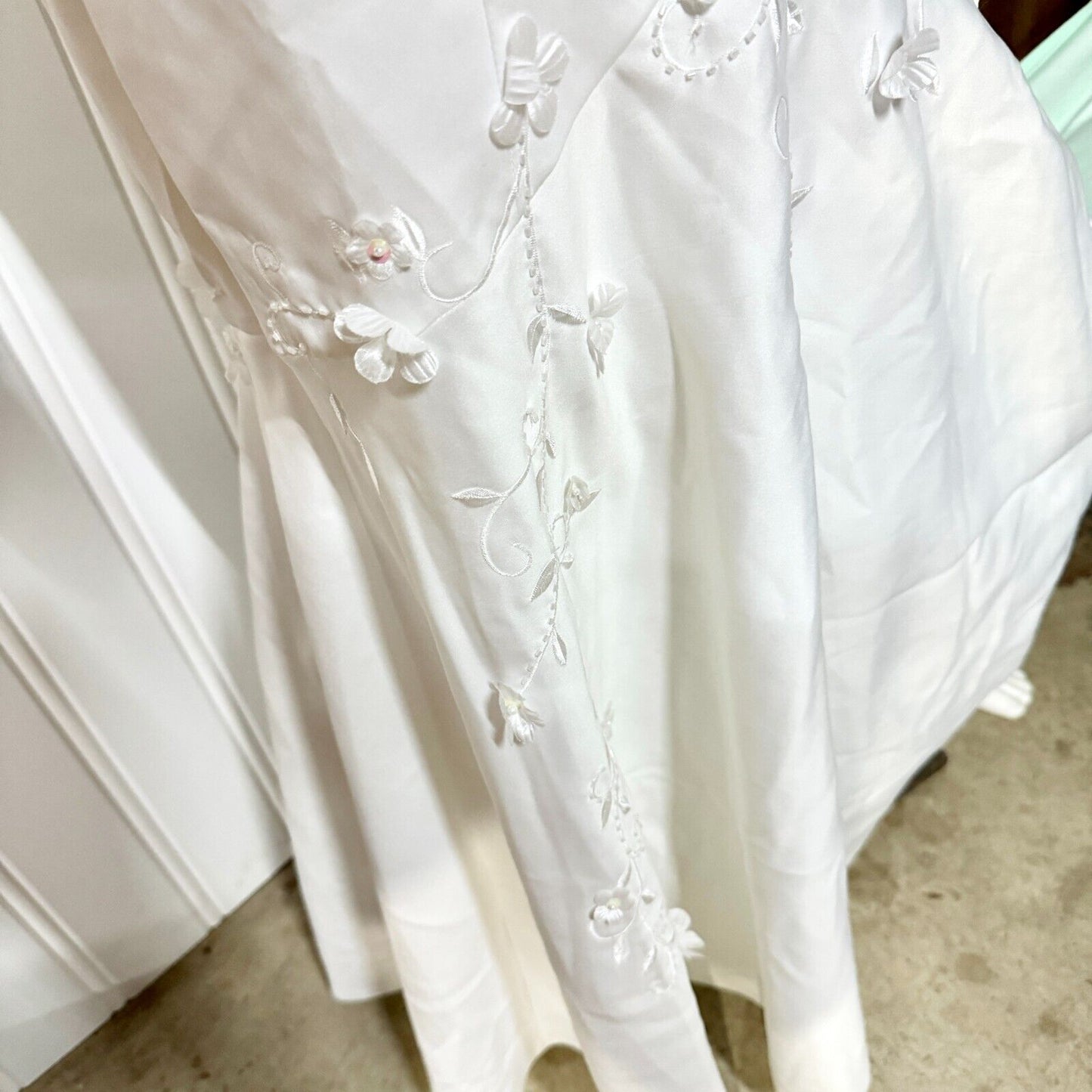 Cinderella Wedding Dress Halter Neck Pleated Floral Open Back White Size M