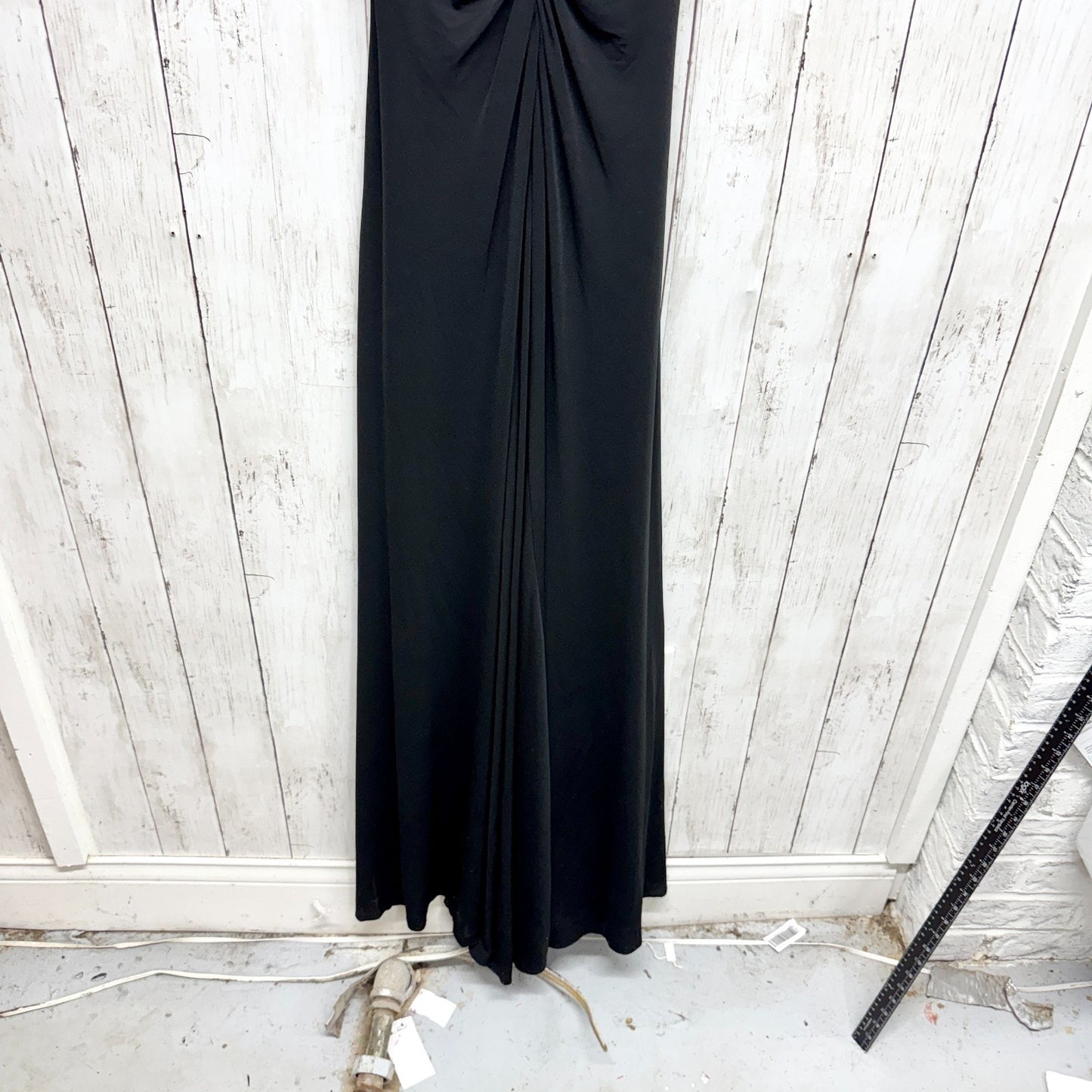 BCBGMaxazria Dress Women Size Medium Black Sleeveless Cowl Neck Halter Gown