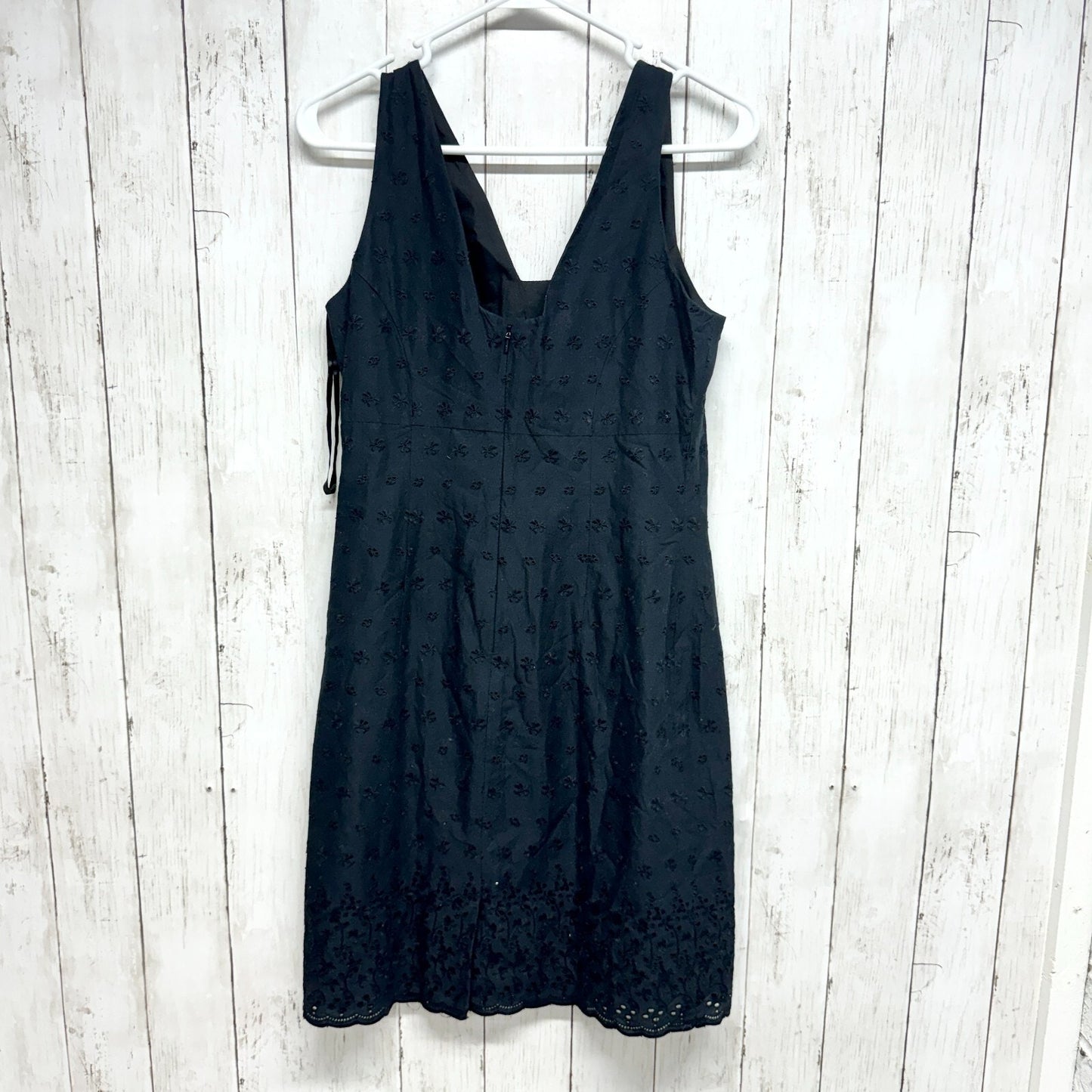 AMANDA SMITH Dress Women Sz 6P Floral Embroidered Sleeveless Black Cotton Mini
