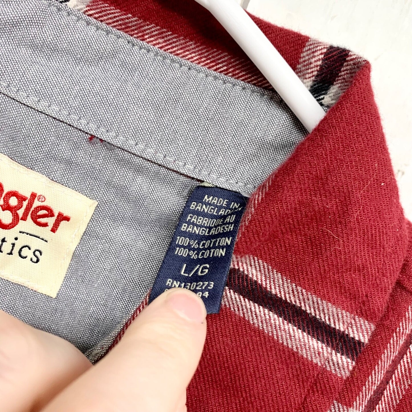 Wrangler Shirt Mens Size Large Button Down Collared Front Pockets Plaid Red
