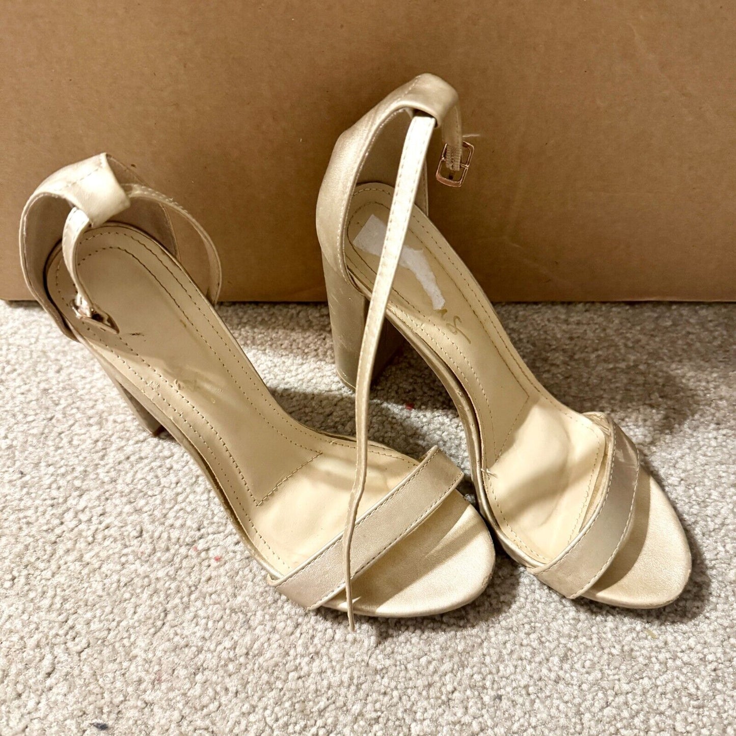 Lulus Women Size 6 Ankle Belted Taylor Natural Suede Ankle Strap Heels Open Toe
