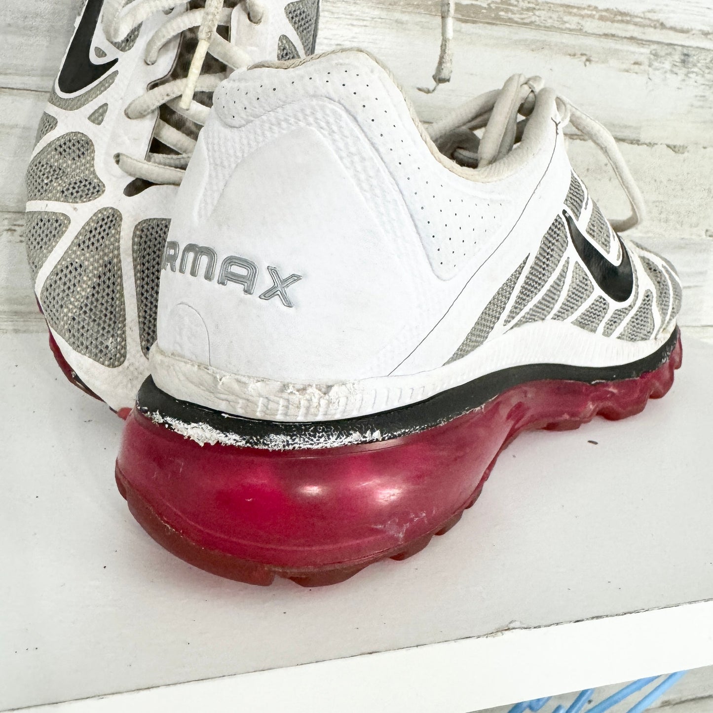 Nike Air Women Max 2011+ White Pink Running Shoes Size Y7/Women 9