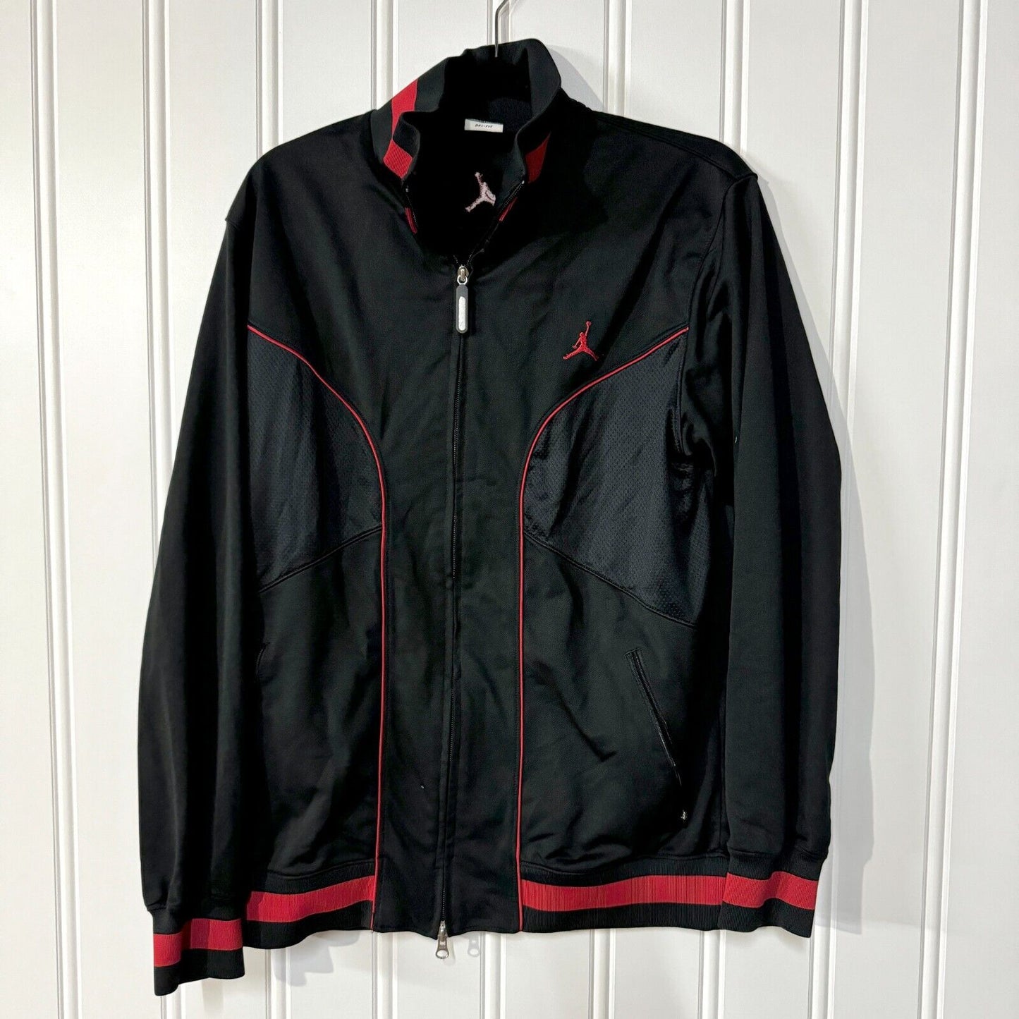 NIKE JORDAN Jacket Men's Size M Dri Fit Zip Up Black & Red Athletic Long Sleeve