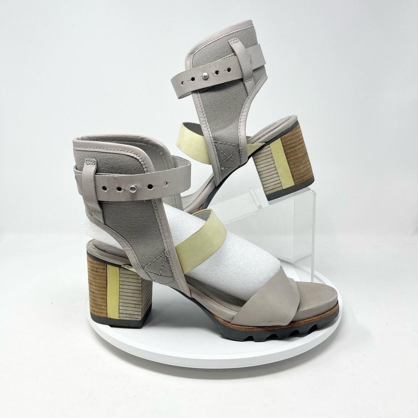 SOREL Sandals Women Size 9.5 Addington Cuff Block Heel Dove Grey Ankle Strap