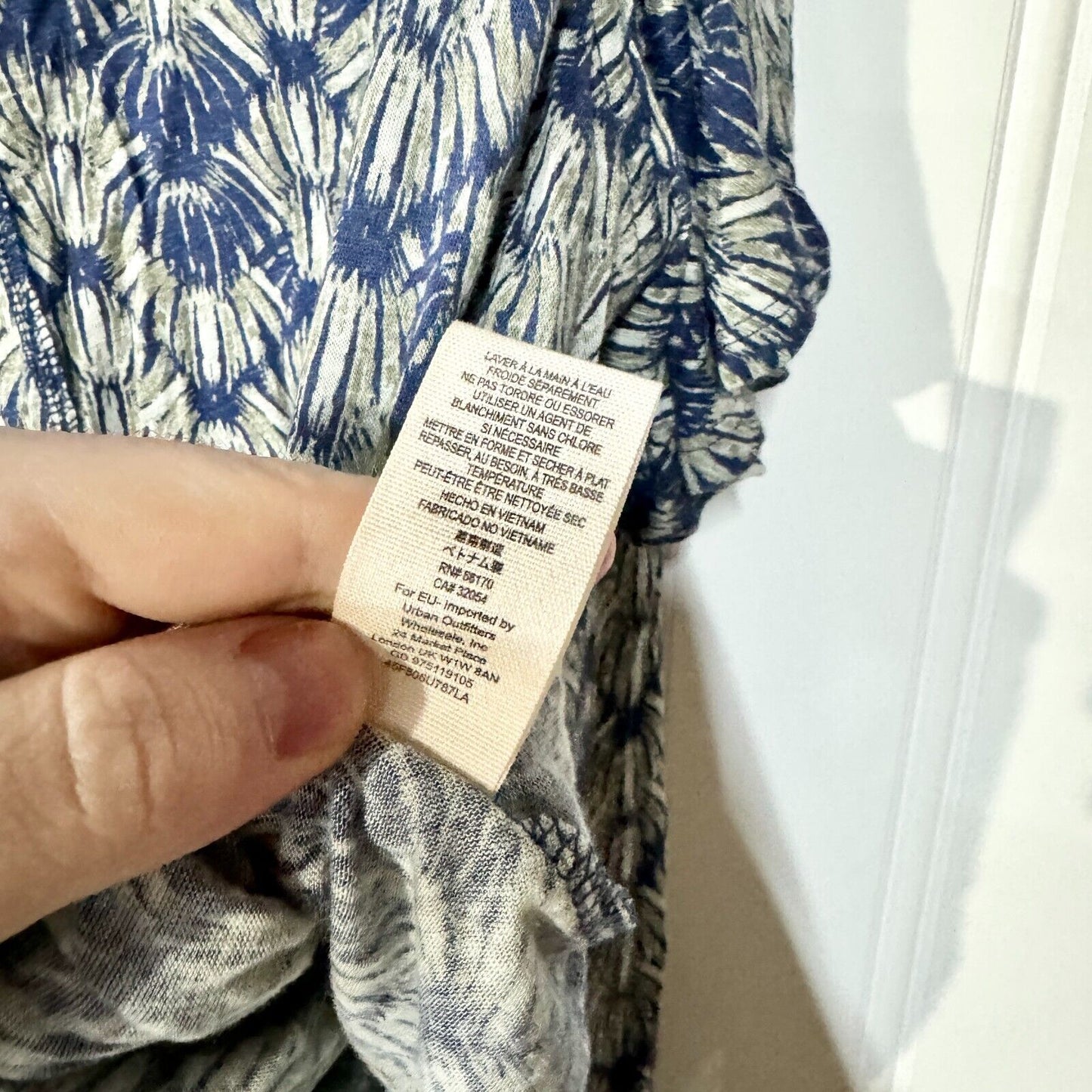 We The Free Linen Floral Flutter Sleeve Cold Shoulder Top Size Medium