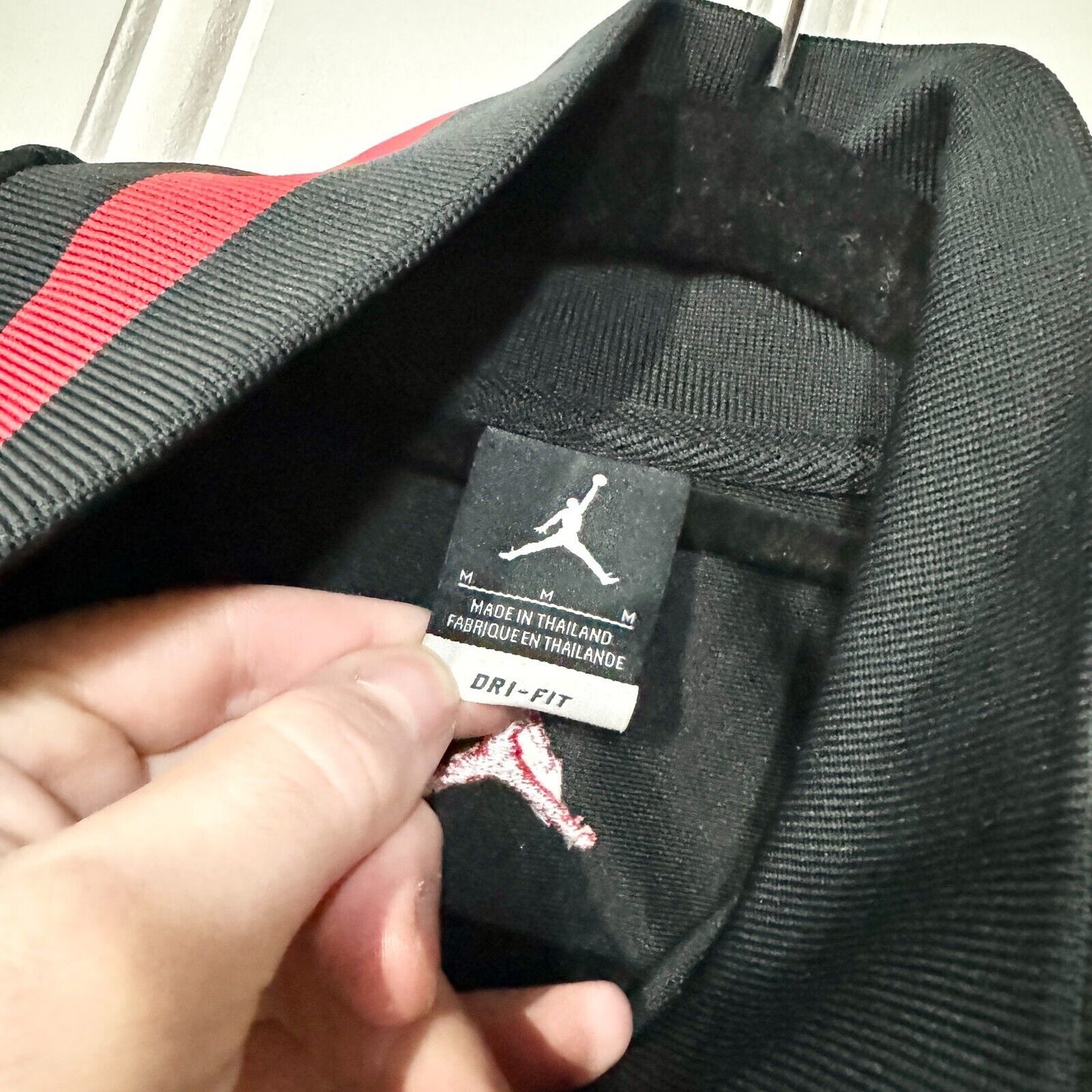 NIKE JORDAN Jacket Men's Size M Dri Fit Zip Up Black & Red Athletic Long Sleeve