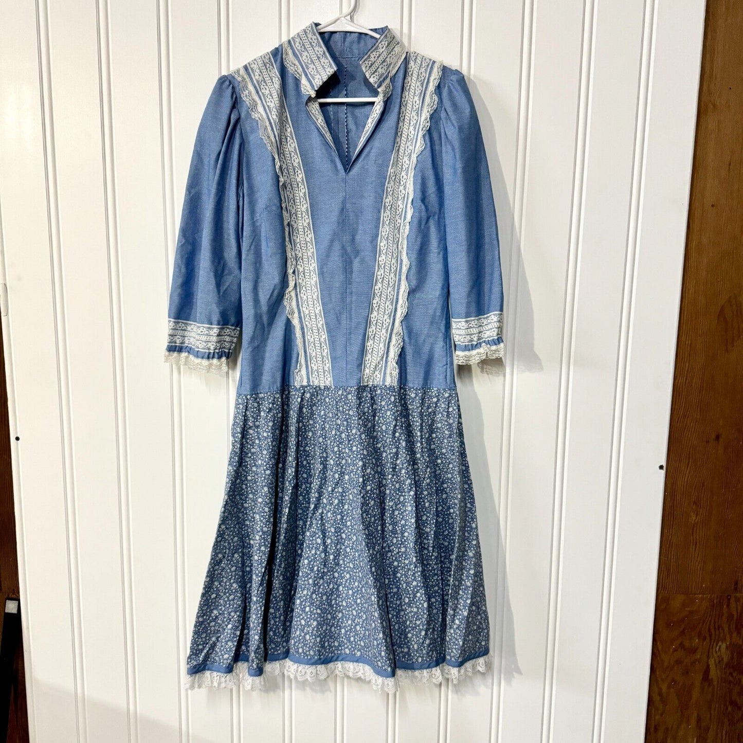 Handmade 70s Vintage Blue & White Lace Collared Neck Long Peplum Mini Dress