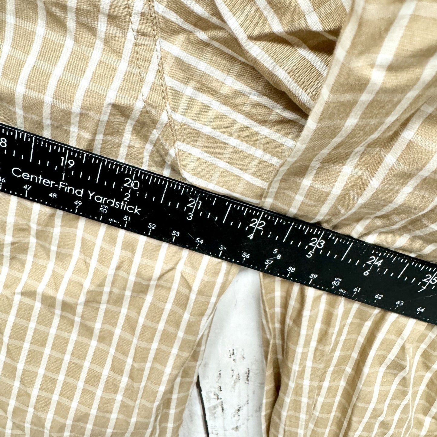 LizSport Shirt Men Size Large Tan Plaid Collared Cotton Long Sleeve Button Down