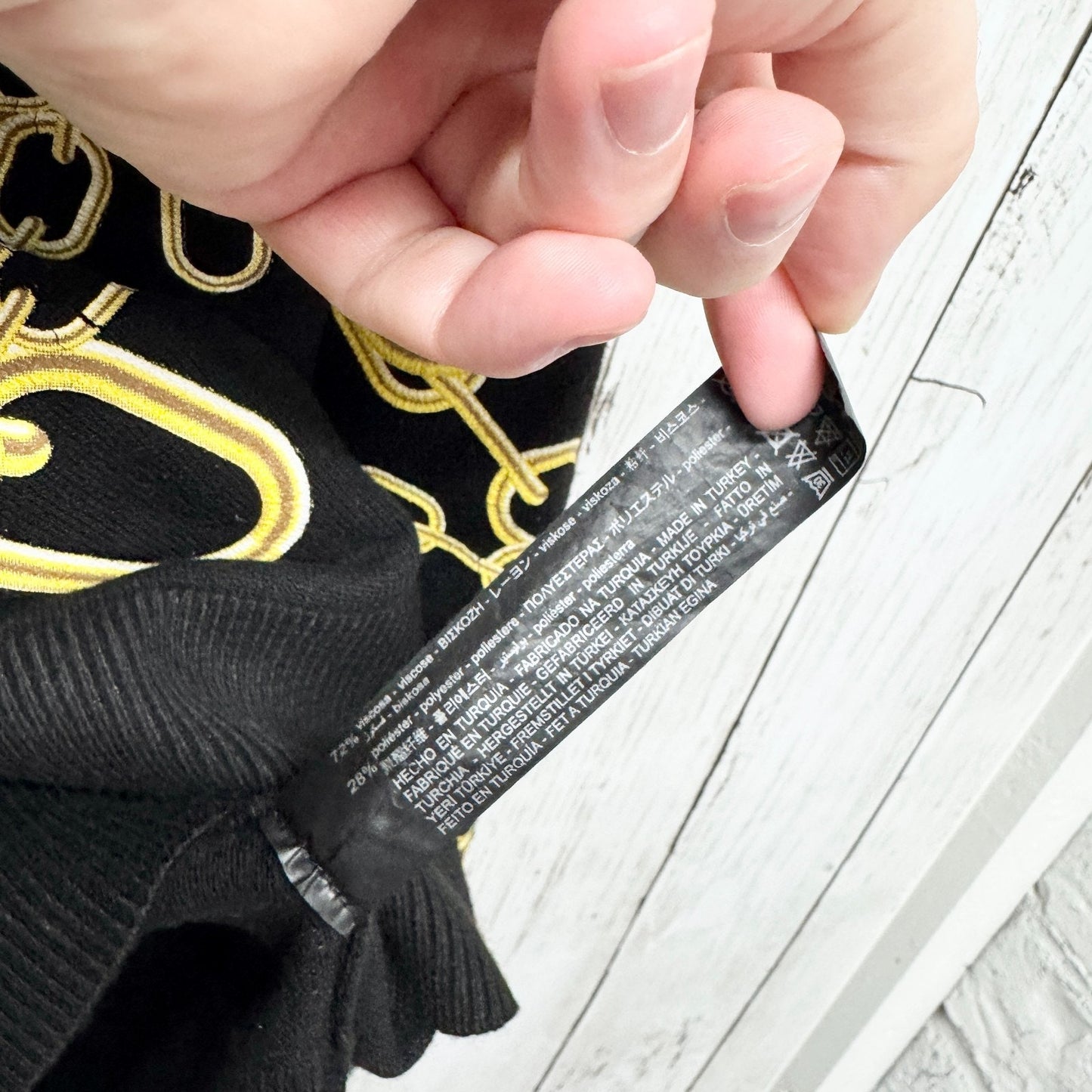 Zara Knit Sweater Women Size Small Black Gold Chain Printer Crewneck Long Sleeve