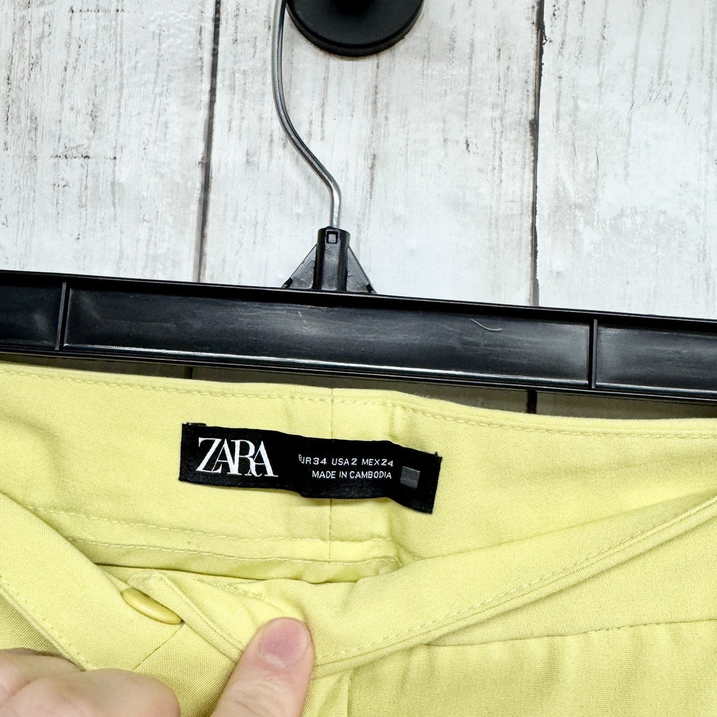 Zara Pants Women Size 2 Pale Matte Yellow Tapered Straight Pants Zip Fly Pockets