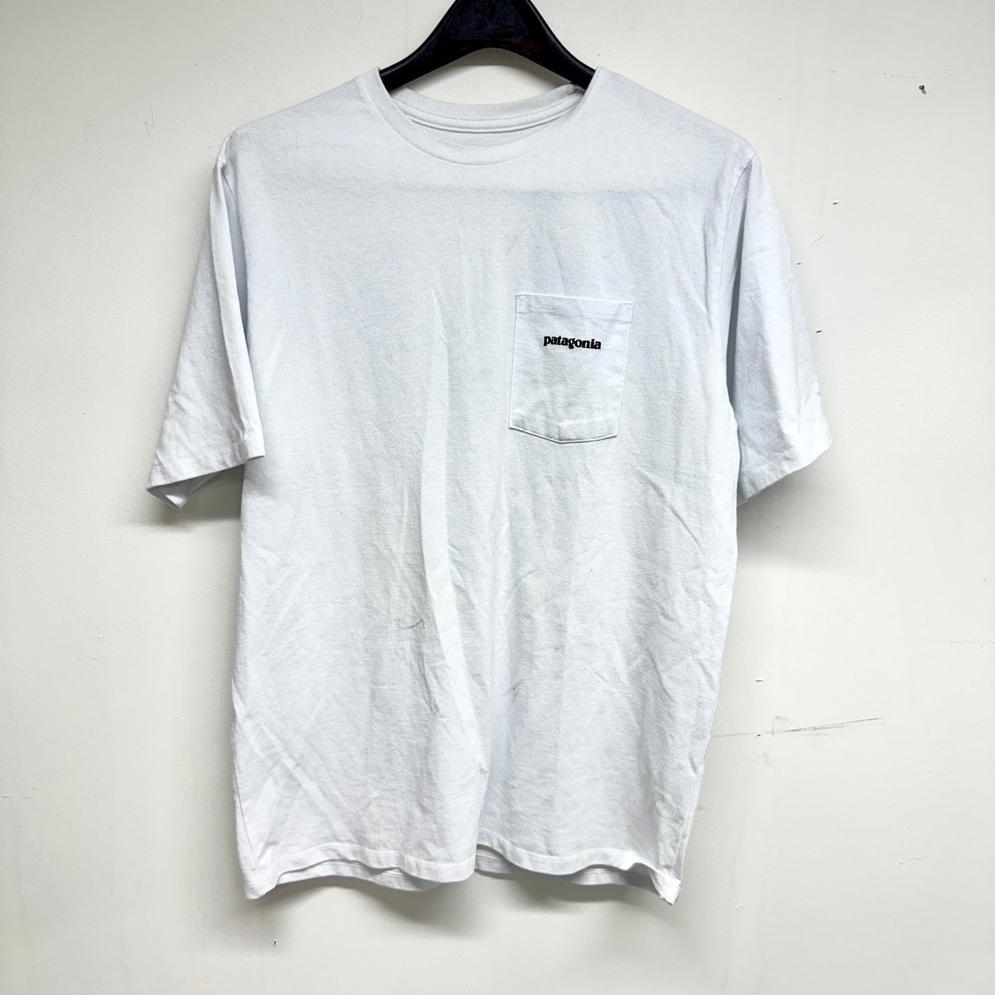 PATAGONIA Mens Responsibili-Tee White Regular Fit Pocket Tee Mens Size M