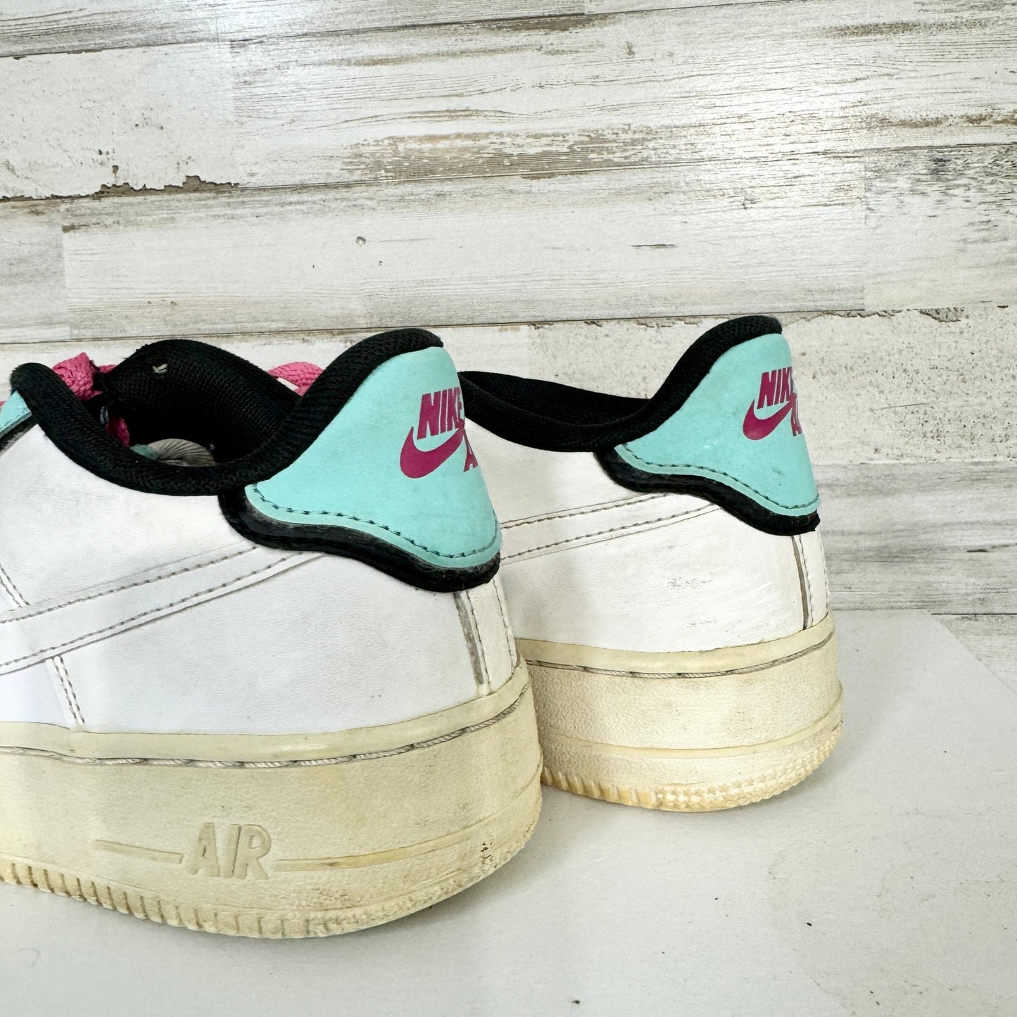 Nike Youth Air Force 1 LV8 White Running Shoes Sneakers Size 6Y/7.5W BV1084-100