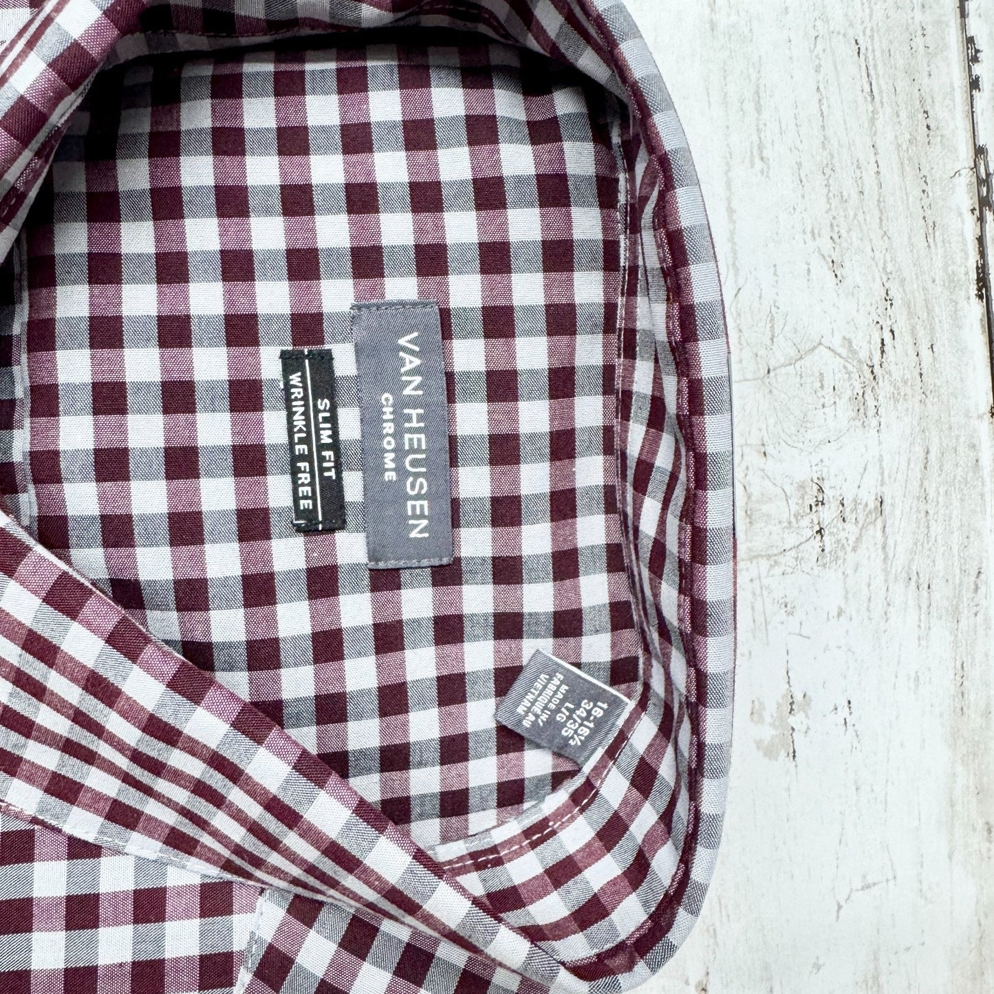 Van Heusen Top Men Size Large Chrome Slim Fit Plaid Collared Button Down Shirt