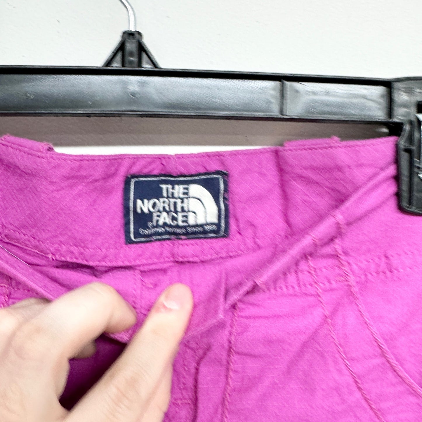 THE NORTH FACE Womens Pink Hiking Shorts Regular Outdoor Flat Front Size 2