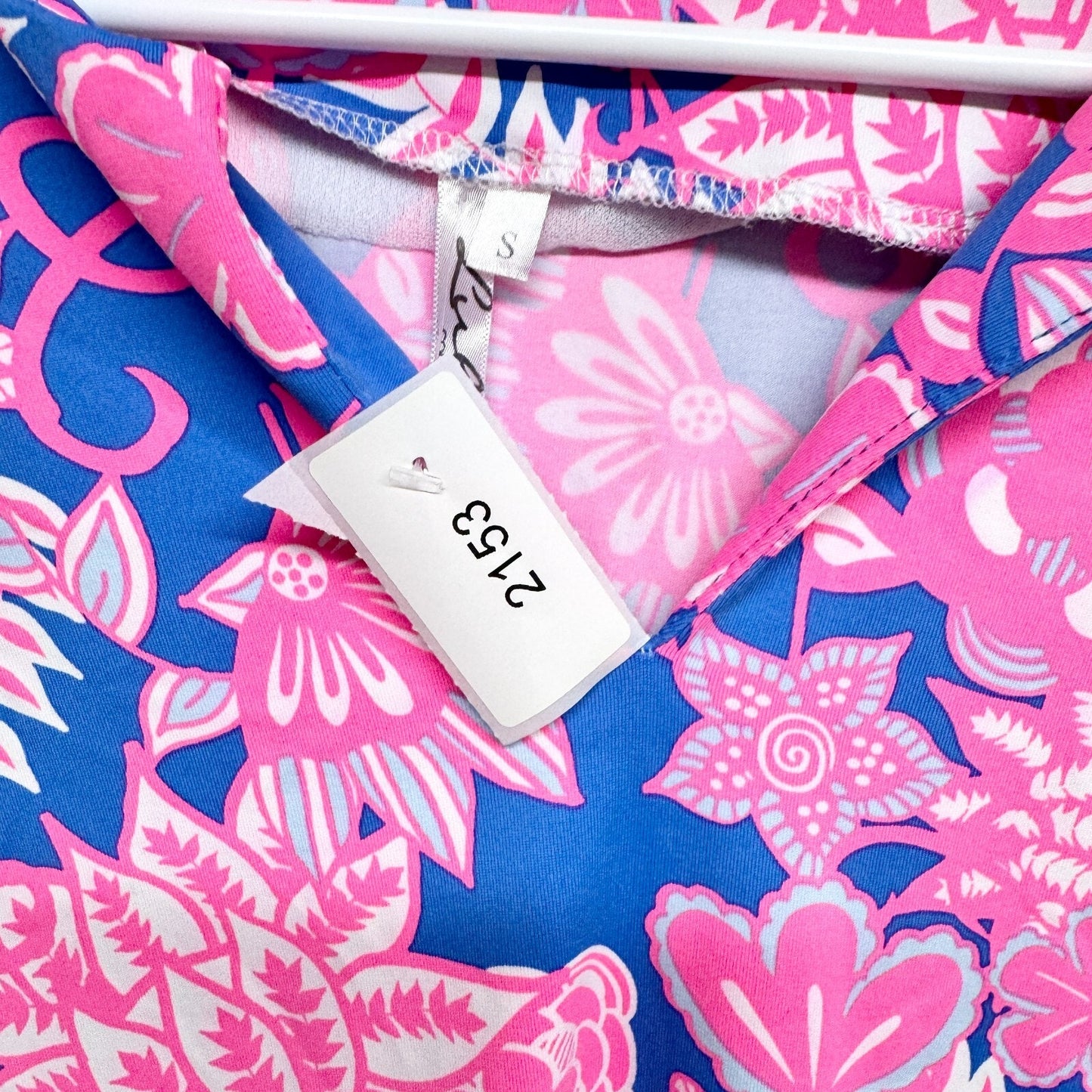 Lulu-B Blouse Women Sz Small V Neck Collared Short Sleeve Navy Neon Pink Floral