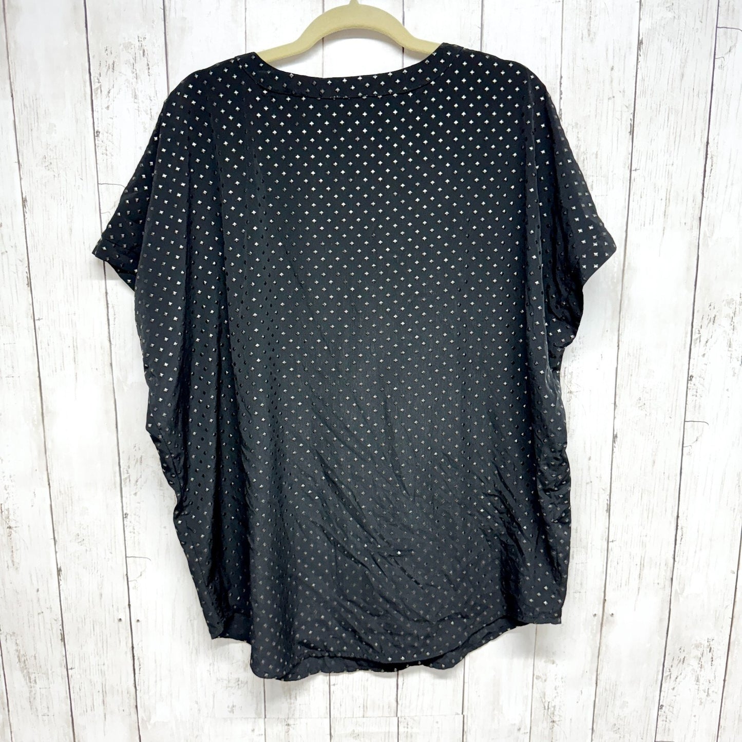 AKA New York Blouse Women Size Large Black Patterned Short Sleeve Boat Neck