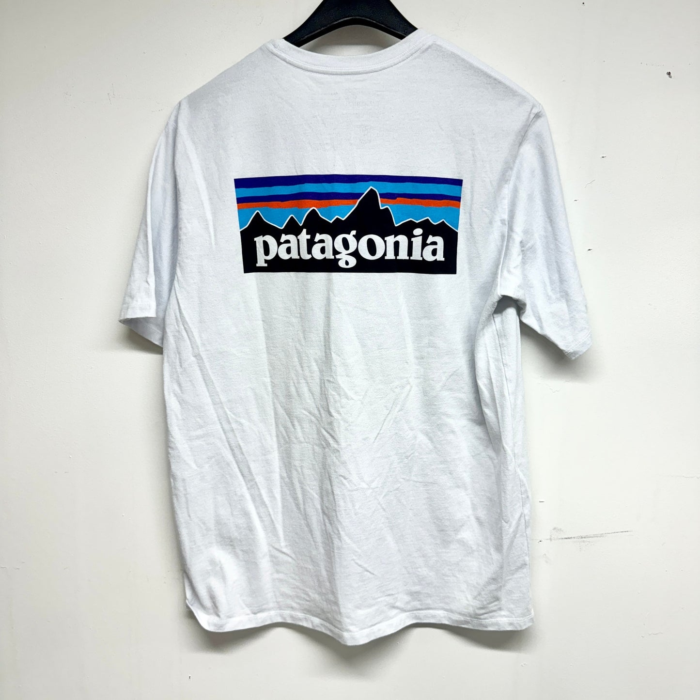 PATAGONIA Mens Responsibili-Tee White Regular Fit Pocket Tee Mens Size M