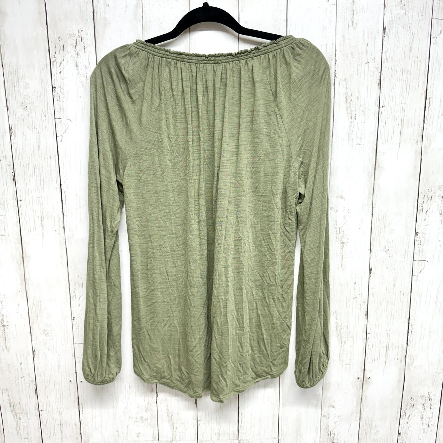WHITE HOUSE BLACK MARKET Blouse Women Size L Green Long Sleeve Curved Hem Tribal