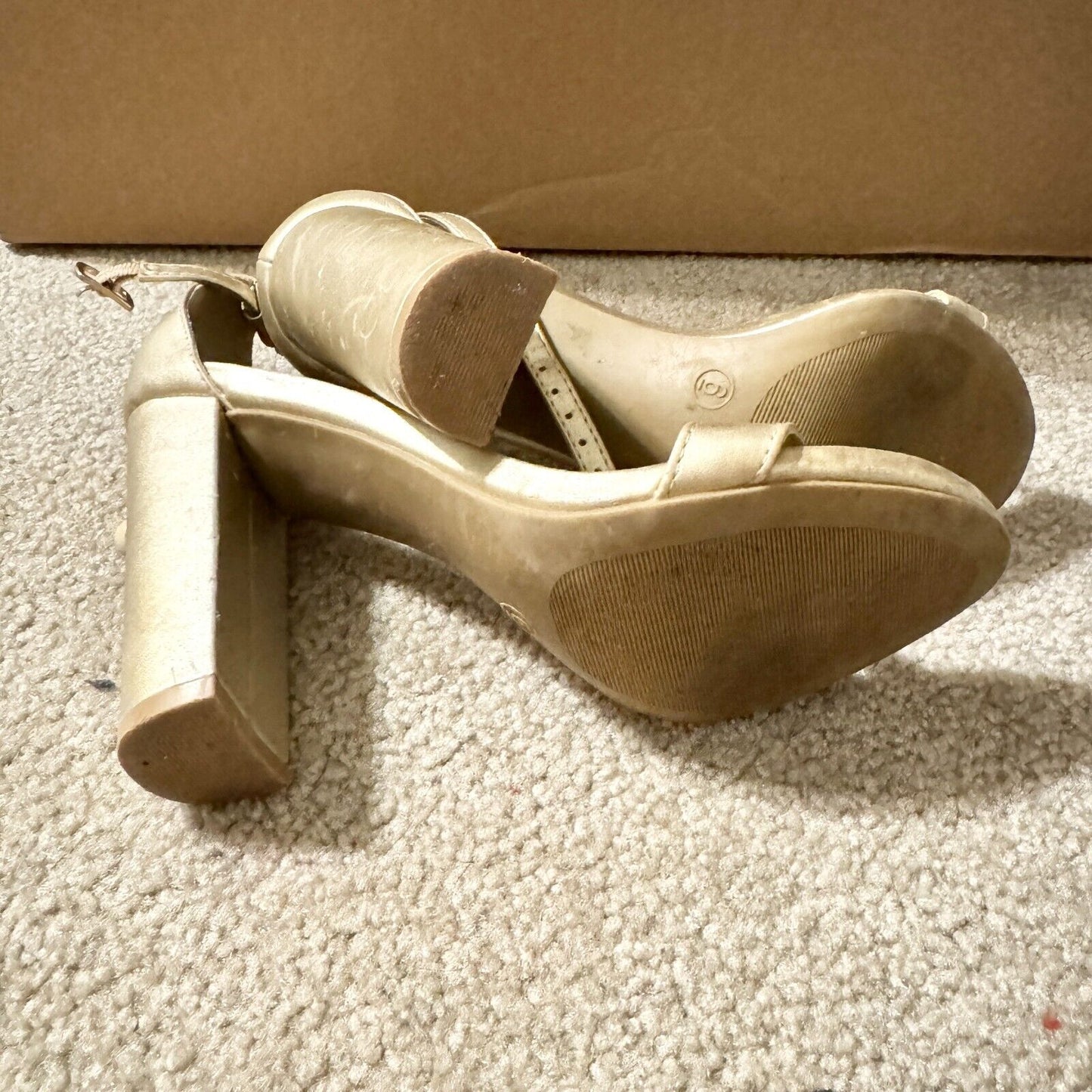Lulus Women Size 6 Ankle Belted Taylor Natural Suede Ankle Strap Heels Open Toe