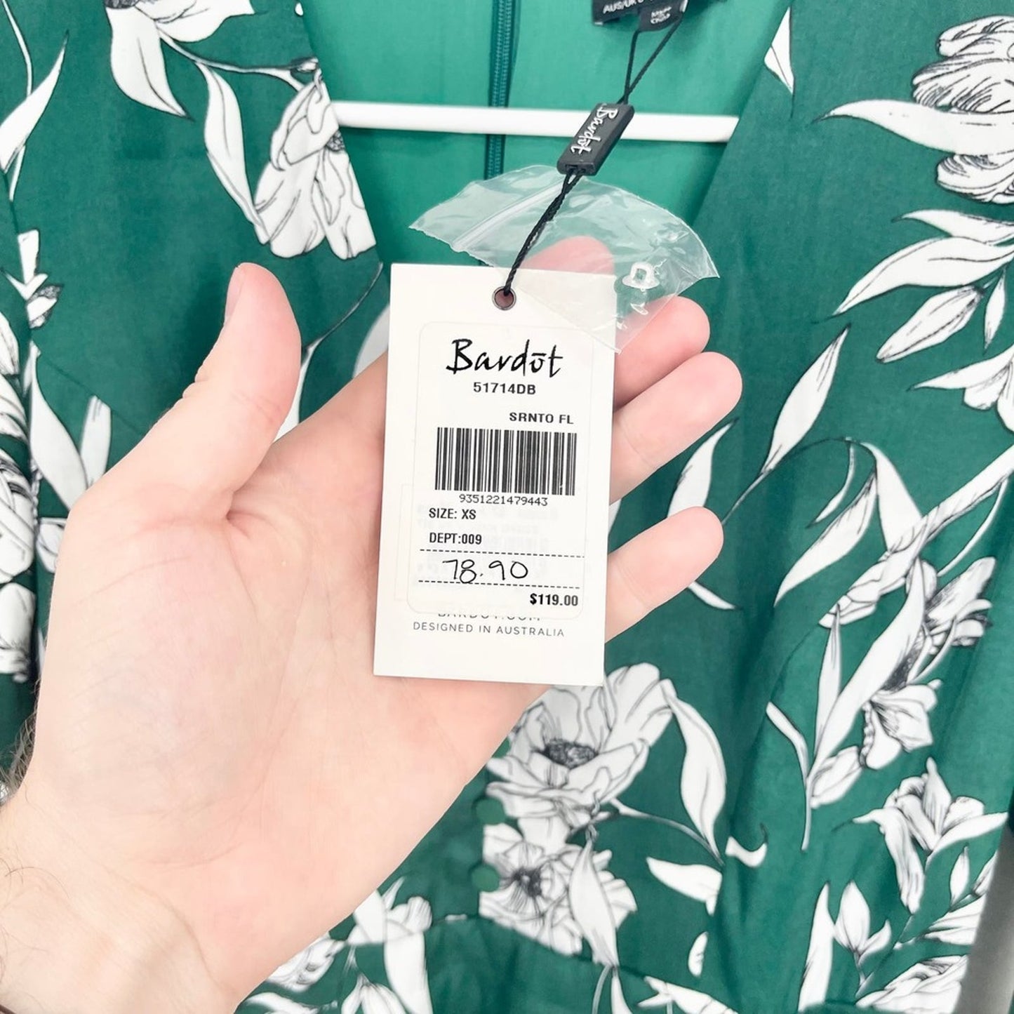 Bardot Women Long Sleeve V Neck Tropical Floral Green Mini Dress Size 4 NWT