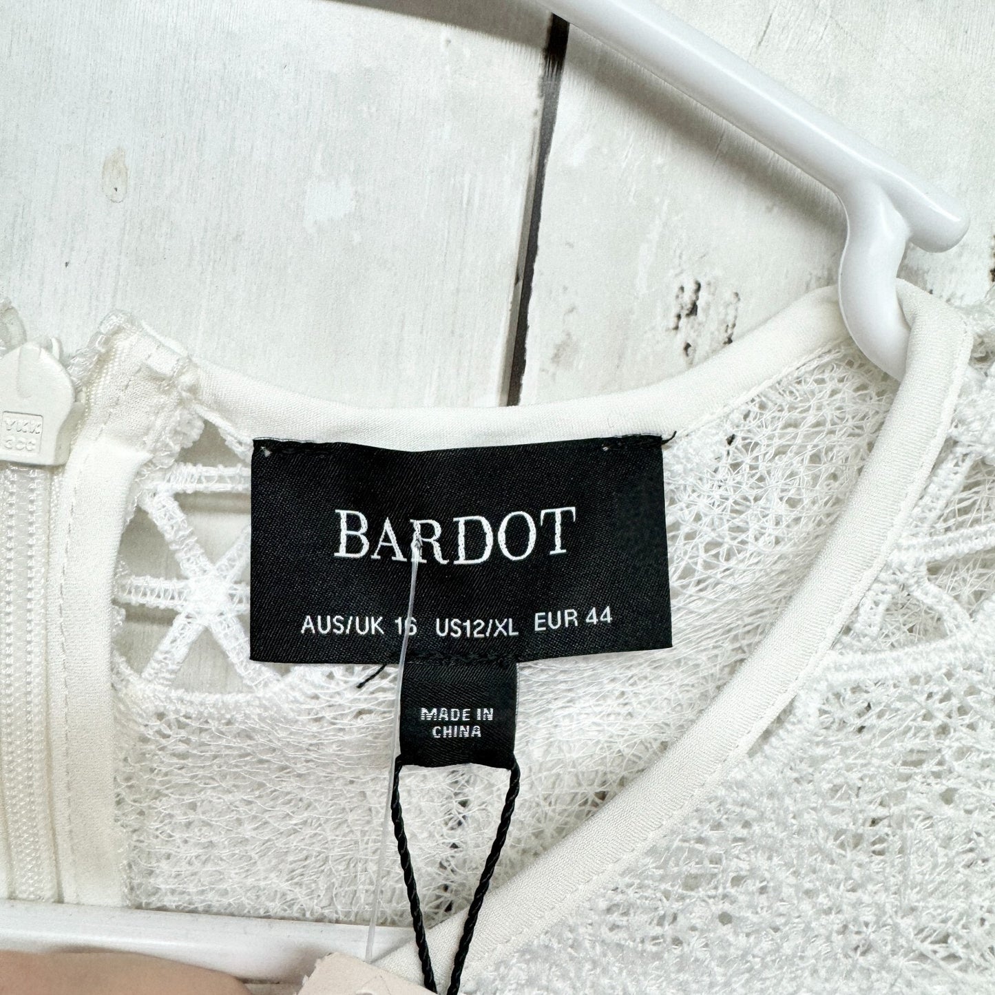 BARDOT Dress Women Size 12/XL White Puff Sleeve Lana Lace Mini Layered Ruffled
