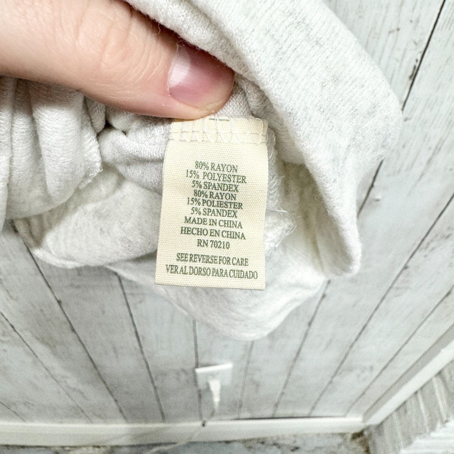 La Crera Sweater Women Size M Off White/ Grey Crewneck Long Sleeve Rayon
