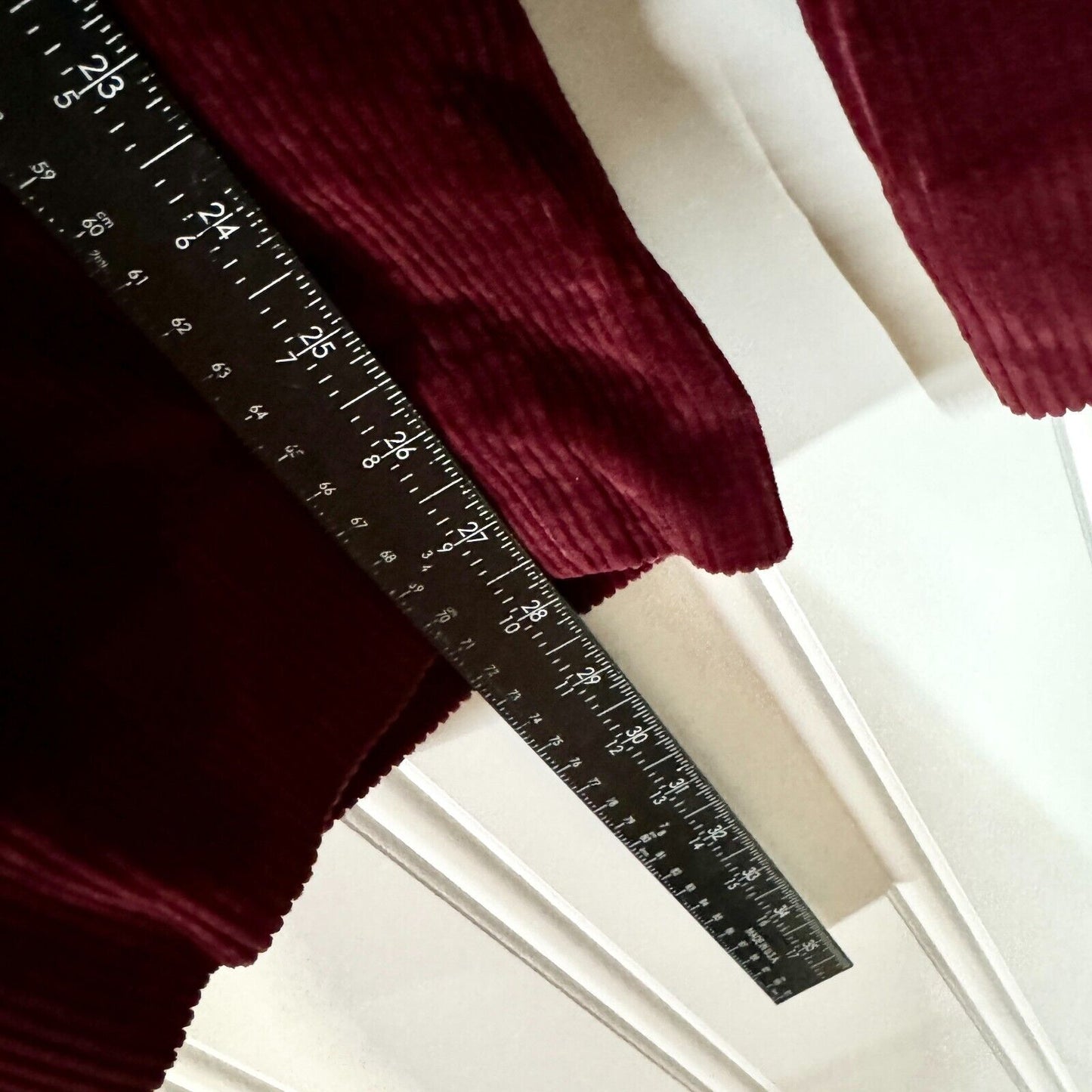 VINEYARD VINES Pants Mens Size 33X29 Wine Red Corduroy Mid Rise Straight Leg