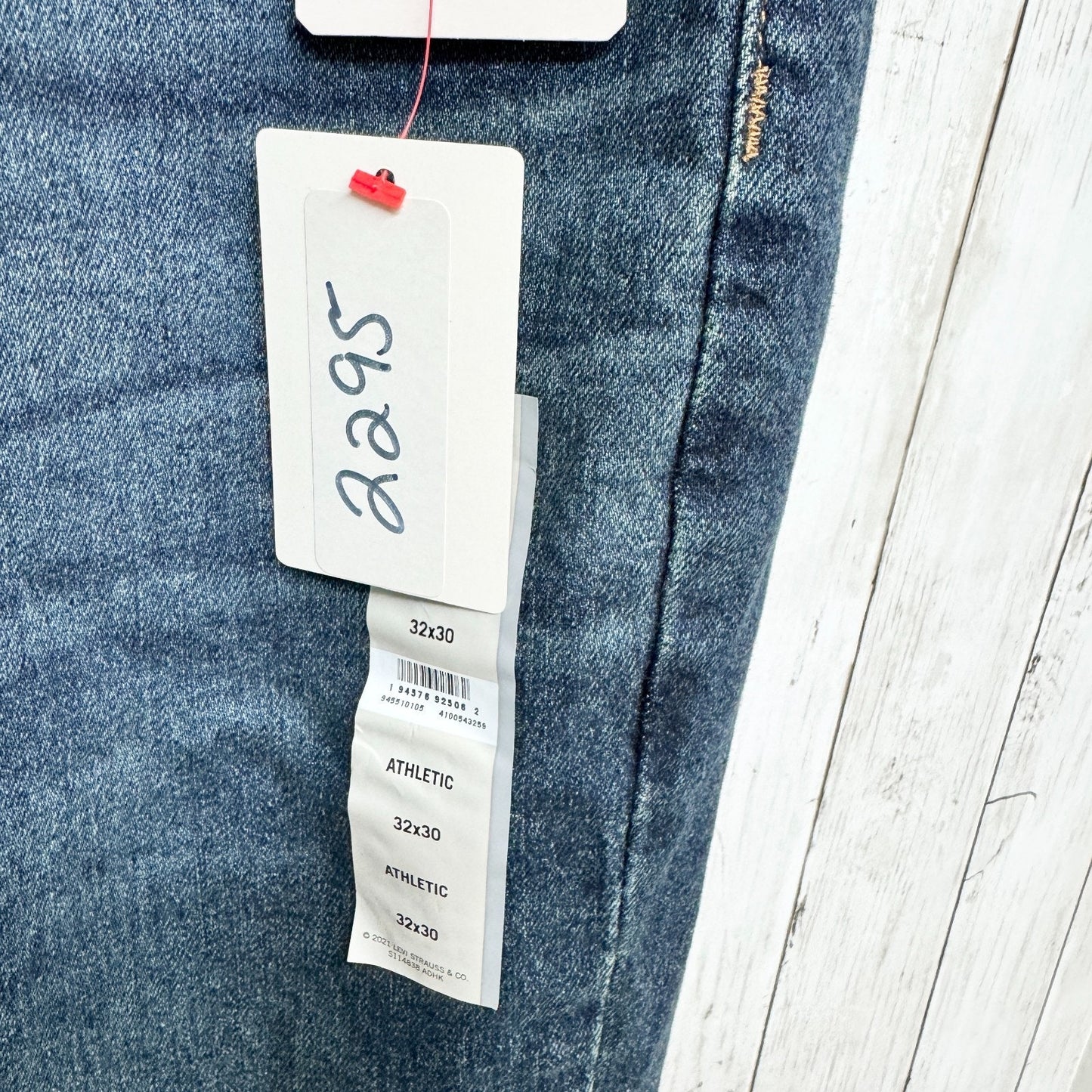 NWT Levi Strauss Jeans Men Size 32 X 30 Athletic Fit Straight Dark Cotton Denim