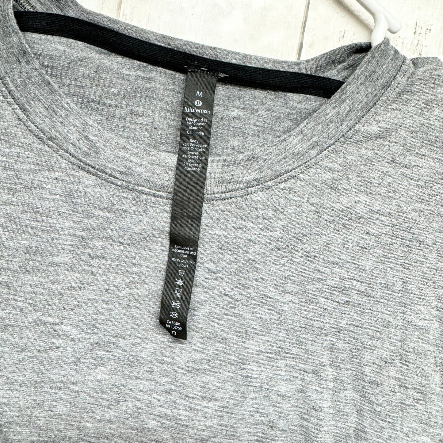 LULULEMON T Shirt Mens Size M Grey Crewneck Polyester Short Sleeve Athletic Fit