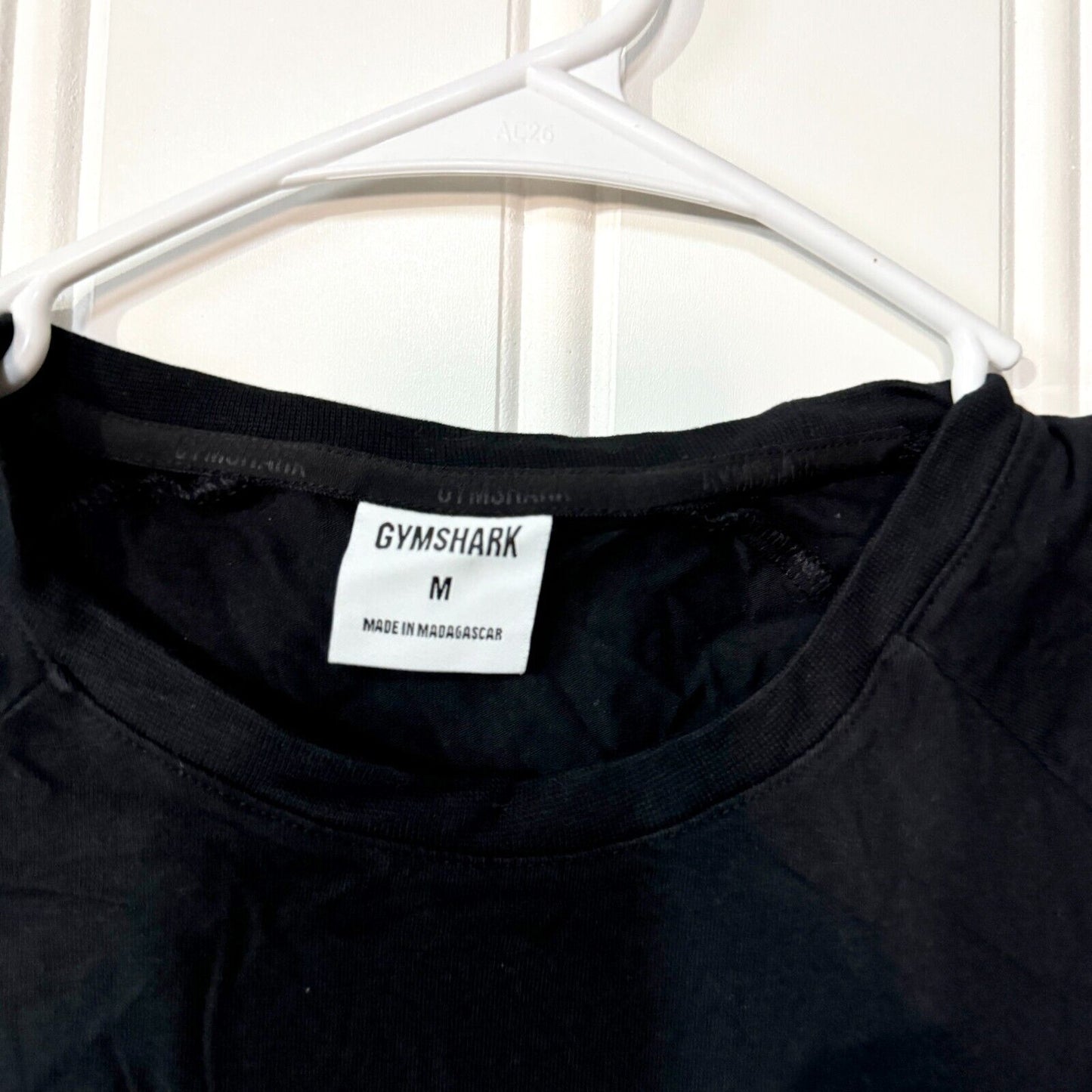 GYMSHARK Shirt Mens Size Medium Short Sleeve Black Spandex Athletic Fit Crewneck