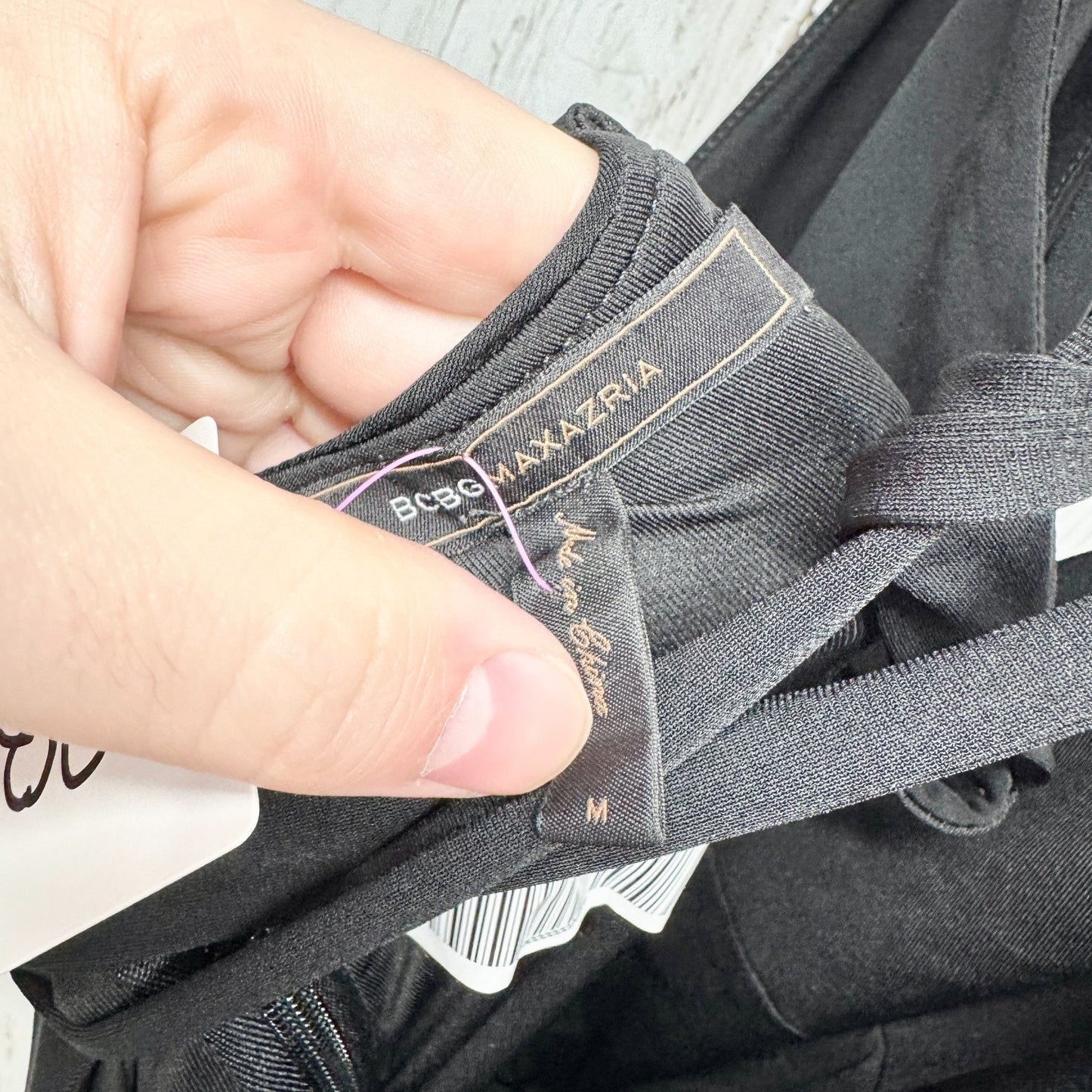 BCBGMaxazria Dress Women Size Medium Black Sleeveless Cowl Neck Halter Gown